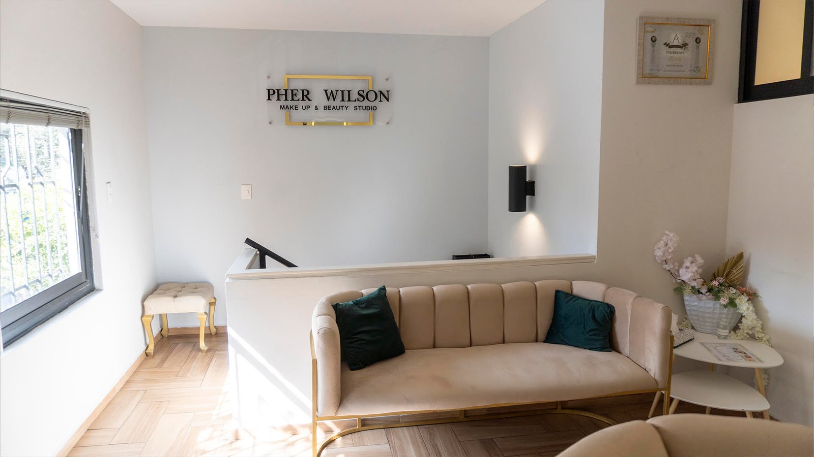 Sala de espera Pher Wilson Makeup and Beauty Studio